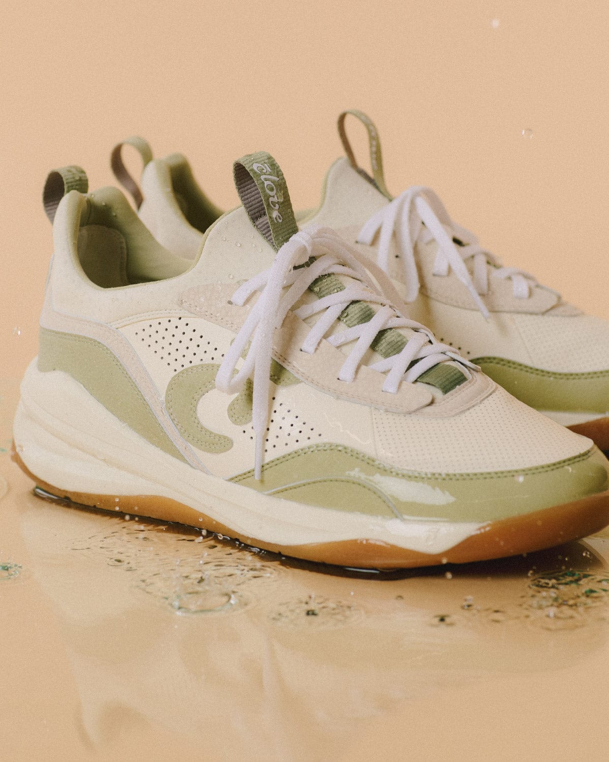 Women's Strada - Antique White / Sage / Gum
