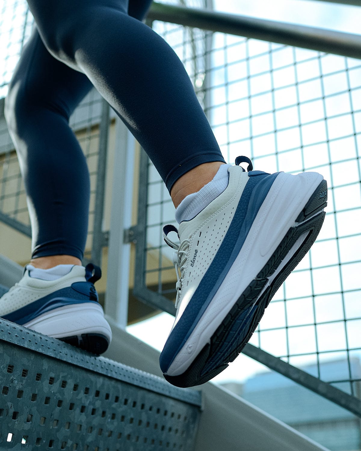 Women's Forte 2 Wide - White / Navy