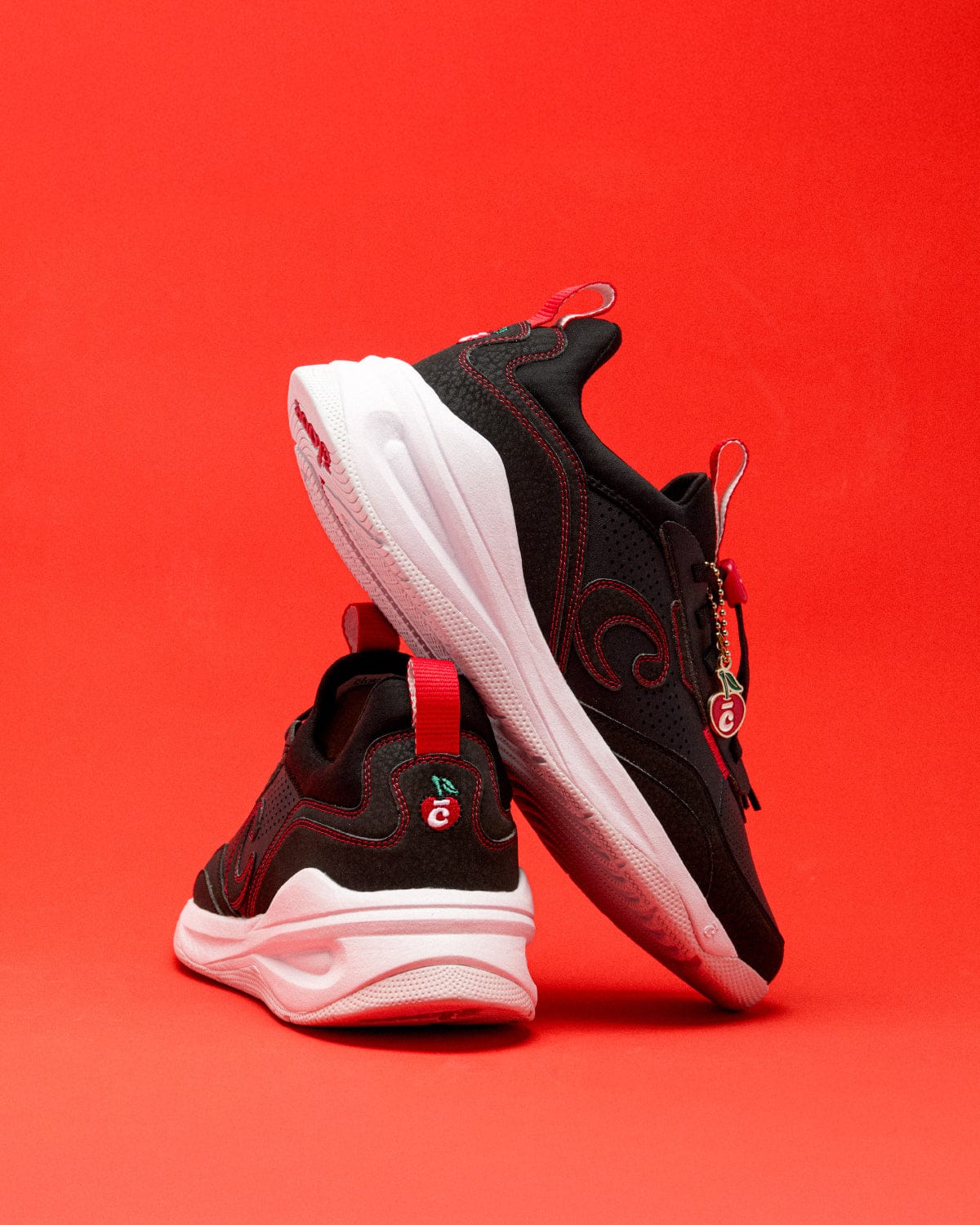Women's Strada - Black Cherry
