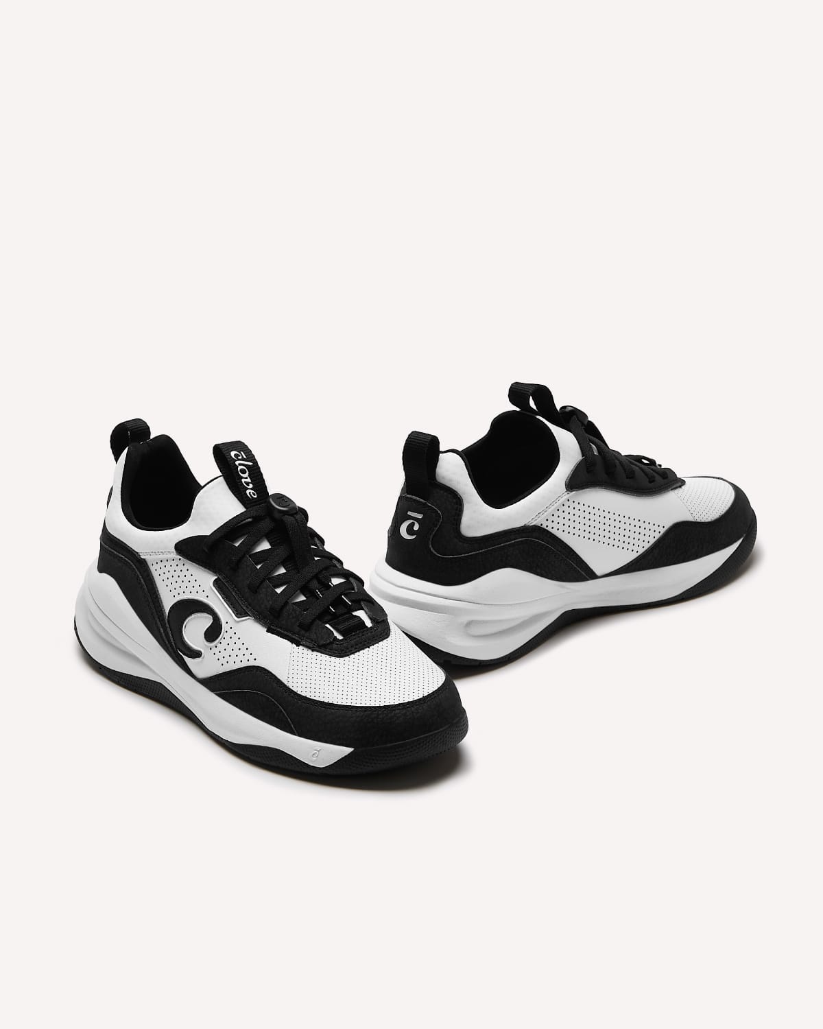 Women's Strada - White / Black