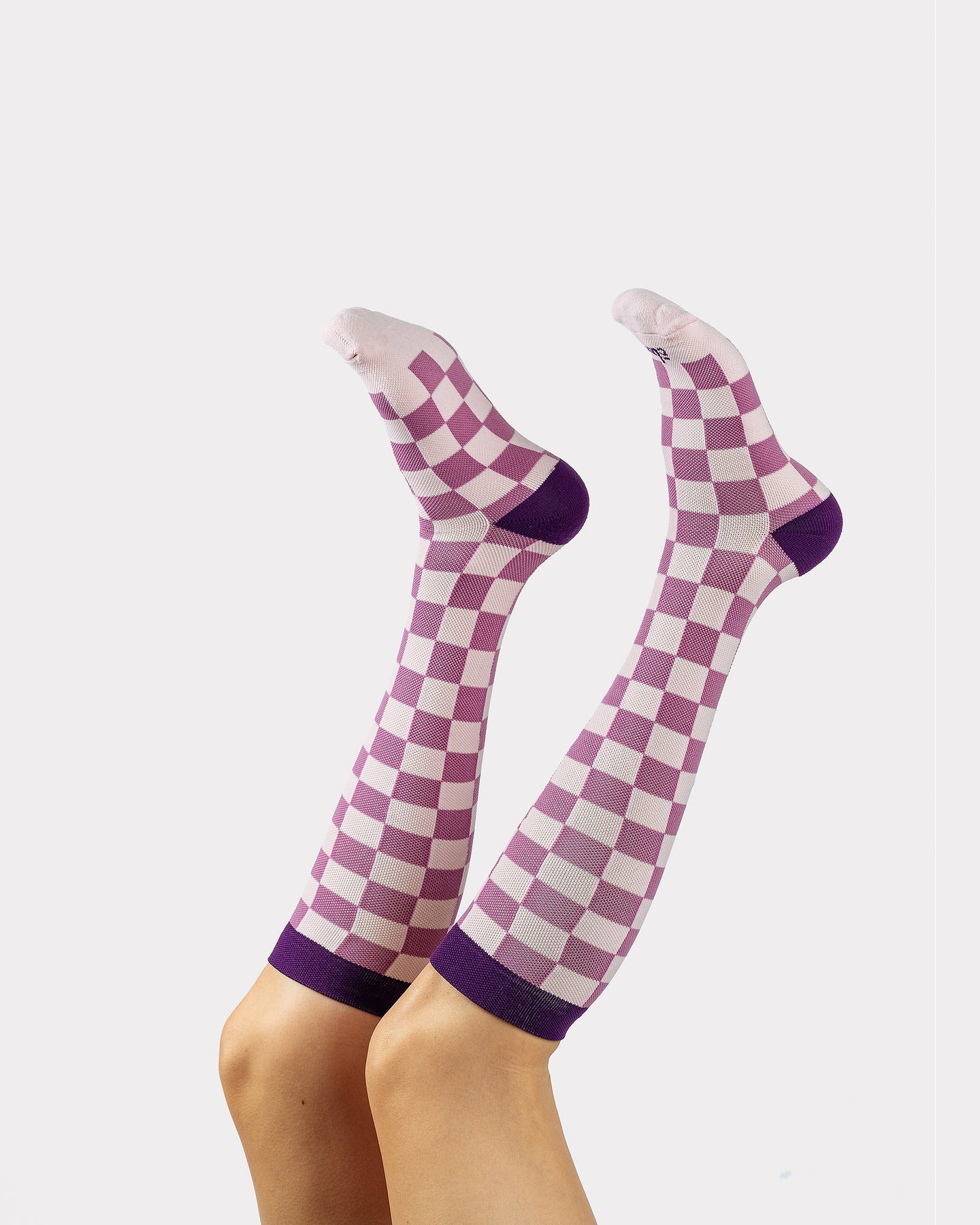 Perfect Pairs: How to Style Socks with Sneakers