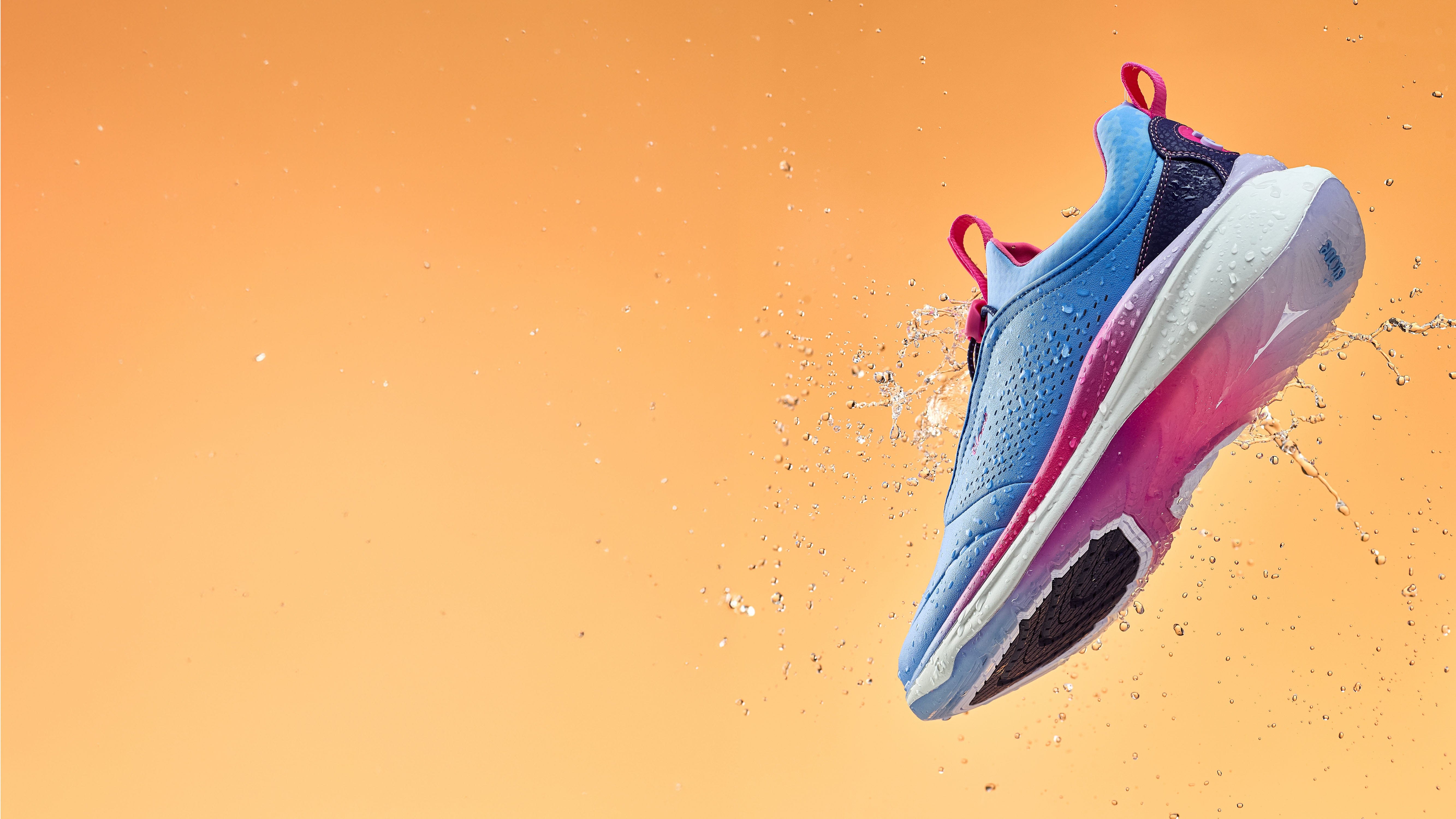 Nursing Shoes for OR Nurses: What to Look For During Long Surgical Shifts