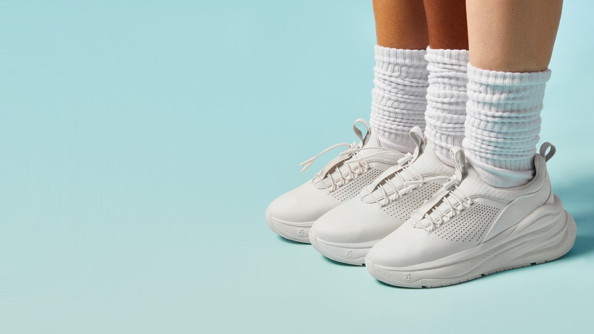 Nursing Shoes for ER Nurses: What to Look For During Fast-Paced Shifts
