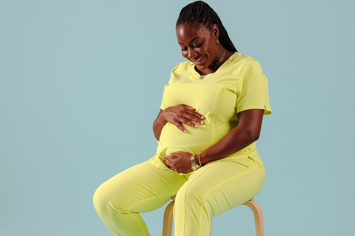 How to Help Swollen Feet During Pregnancy | Clove