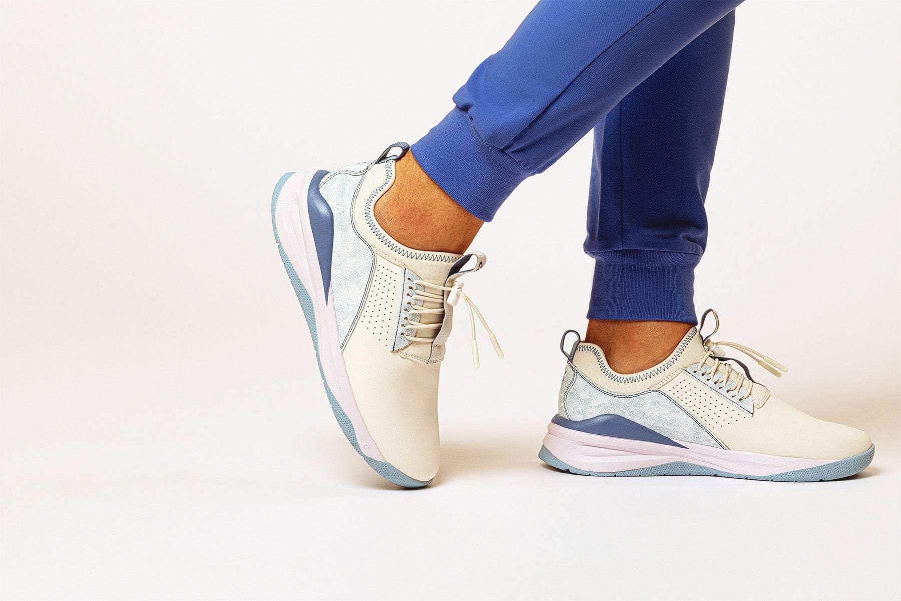 What to Look for in Doctor Shoes: 7 Essentials for Long Days on Your Feet