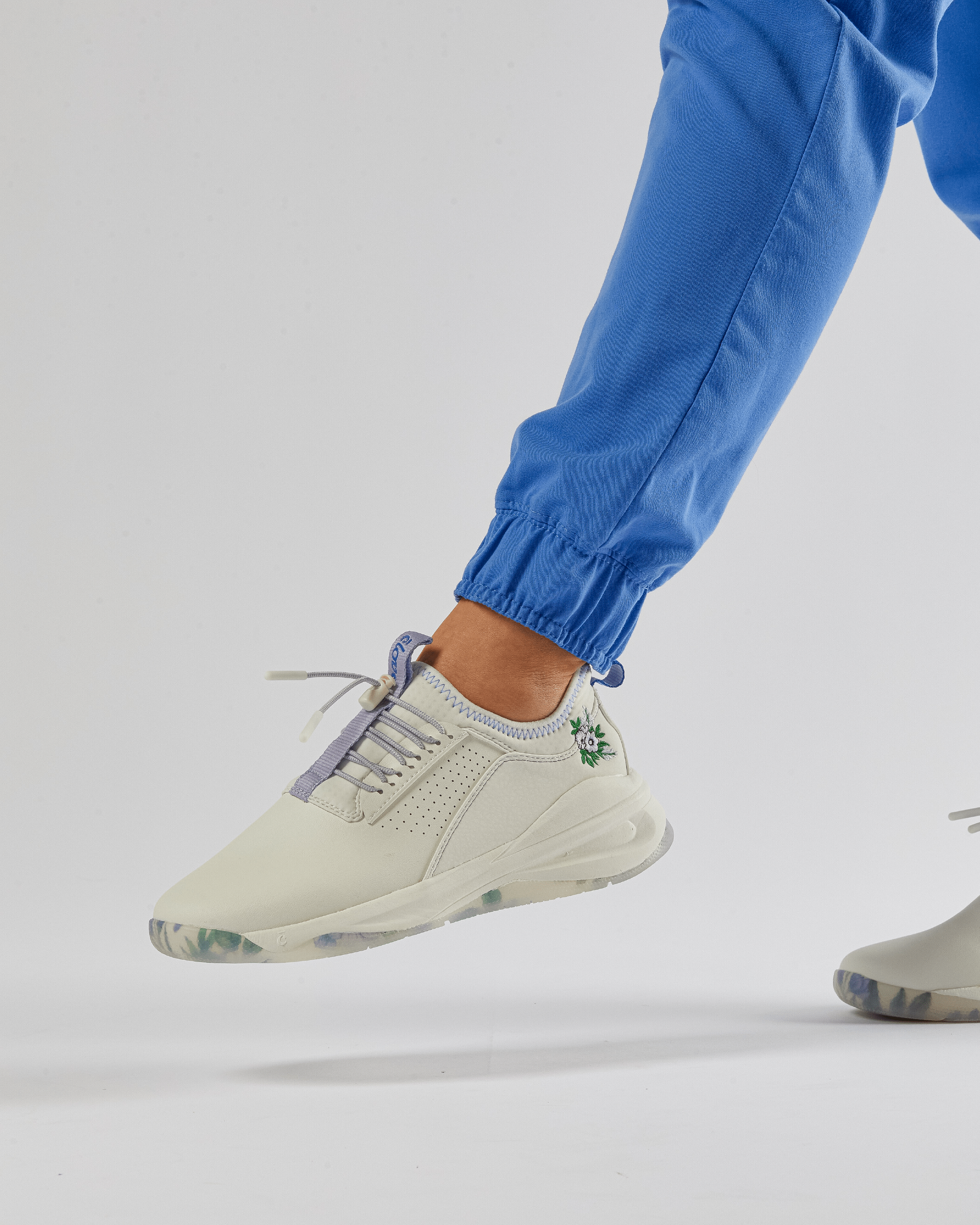 Men's Classic - White Floral [B2B ONLY]