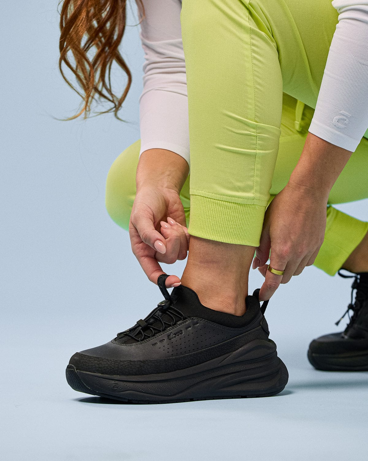 1205 トゥエルブオーファイブ clove S Women's Waterproof Black Sneakers | Clove