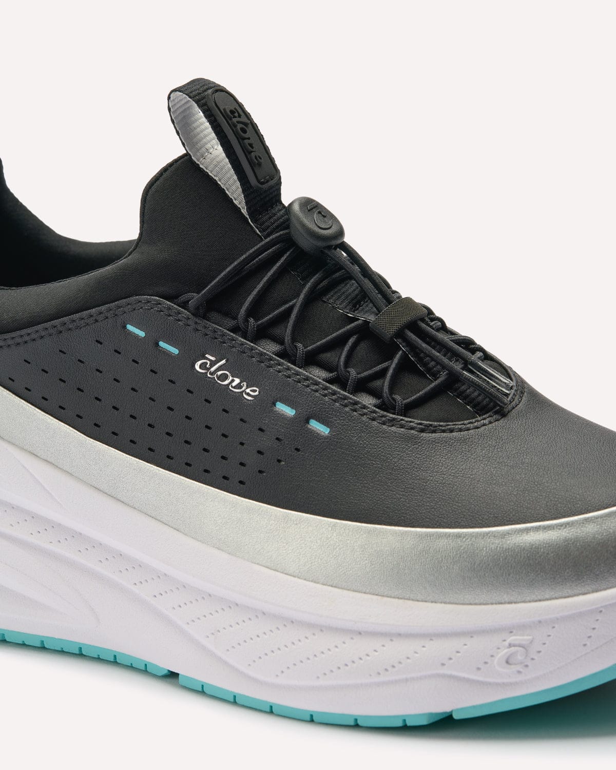 Women's Forte 2 - Black / Platinum / Aqua