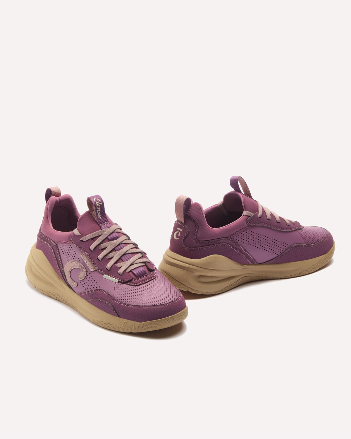Women's Strada - Cabernet / Gum