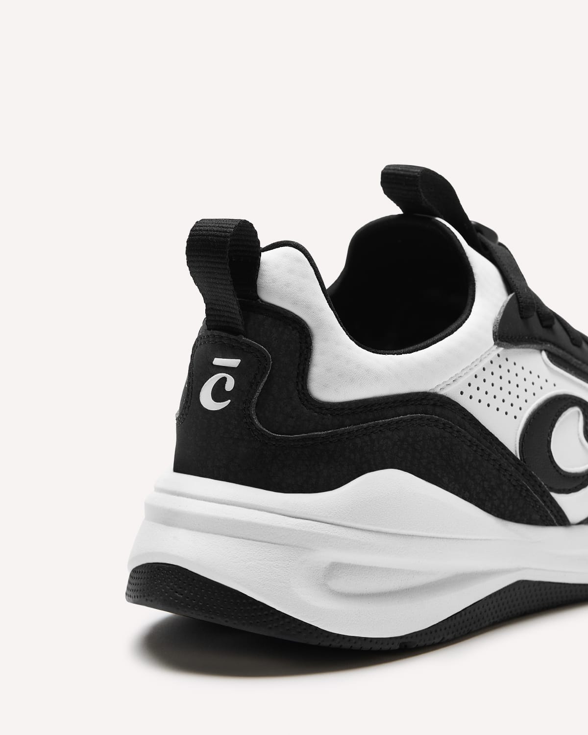 Women's Strada - White / Black