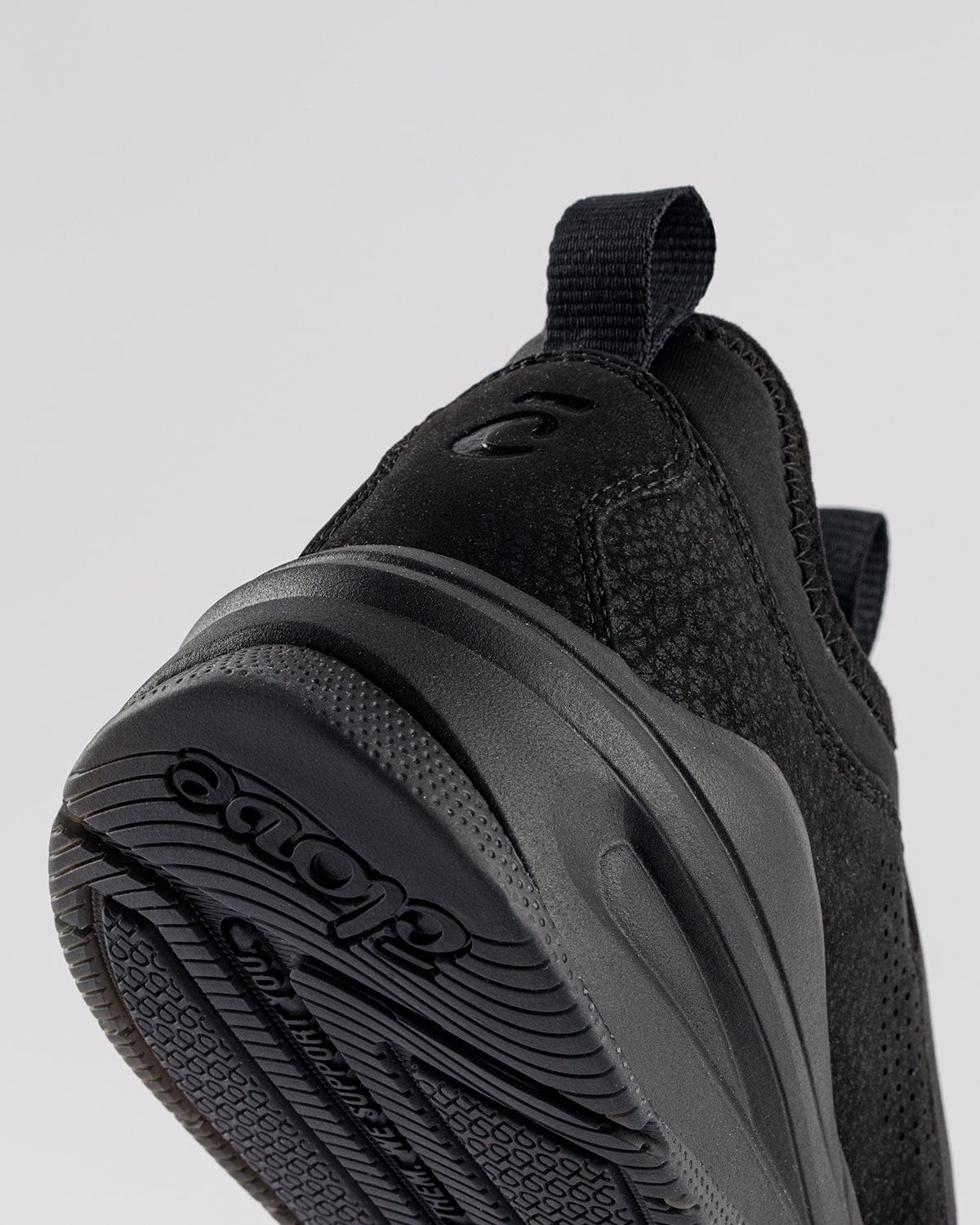 Men's Solo - All Black Option
